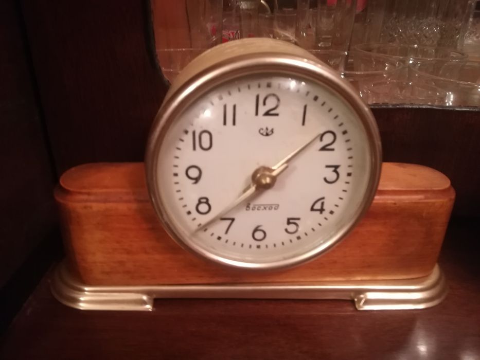 Часы будильник механические