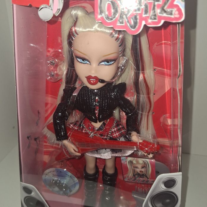 Новинка братц хлоя поп Bratz Pop starz