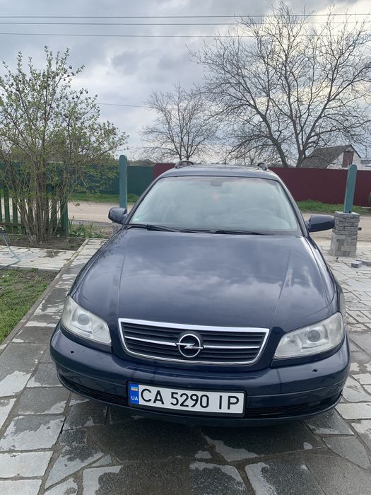 Продам машину Опель Омега