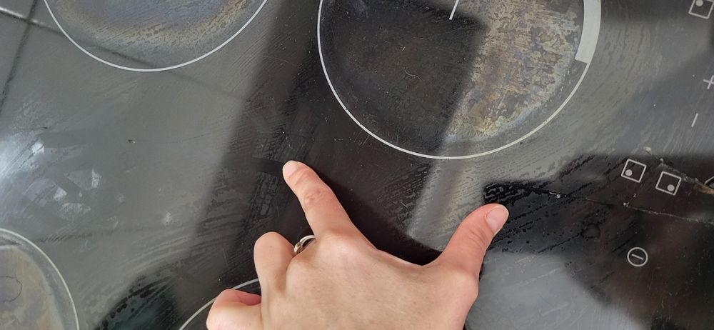 Placa vitrocerâmica Zanussi (vidro partido)