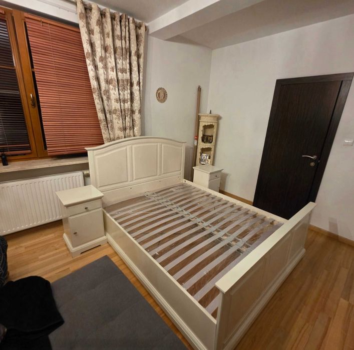 Sprzedam łóżko i dwie szafki nocne