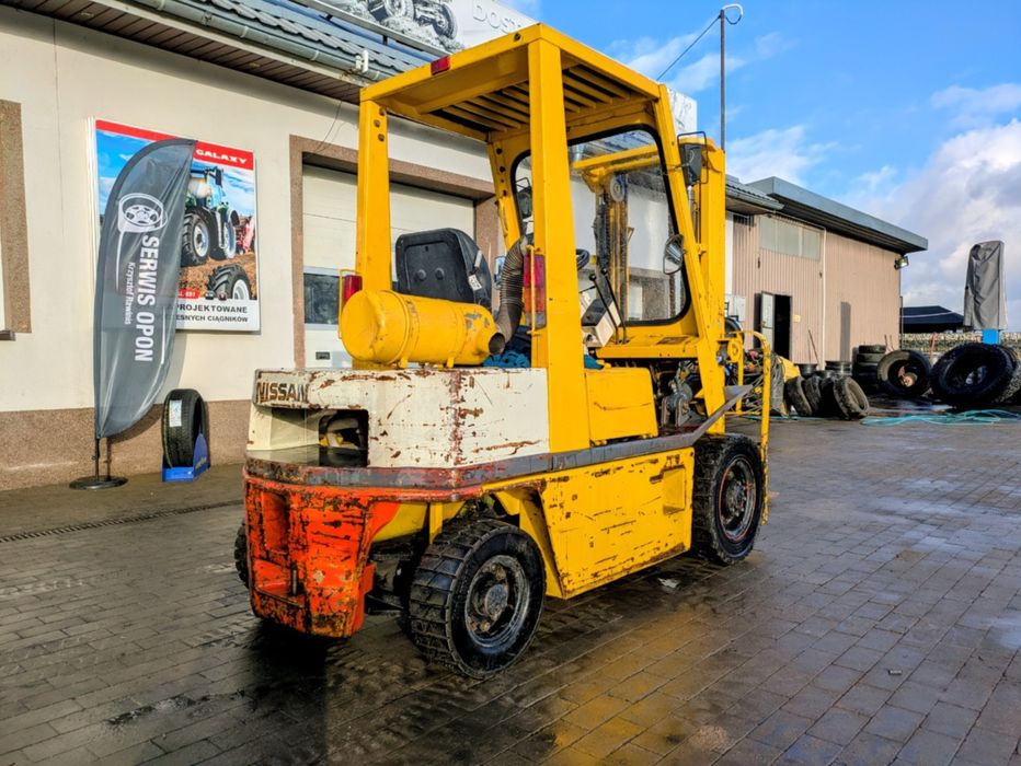 Wózek widłowy nissan EH 02 A20   po serwisie  udźwig  2000 kg  Widlak