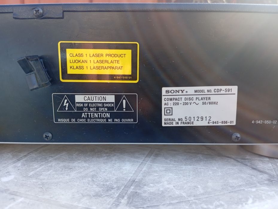 Продам Музыкальный CD-проигрыватель SONY CDP-591