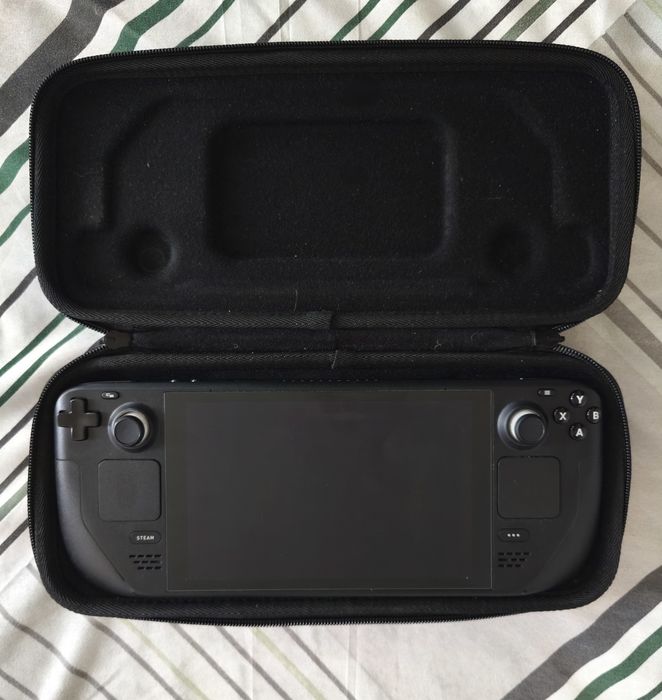 Консоль Valve Steam Deck 256GB Black