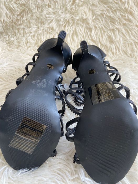 Czarne szpilki z kryształkami