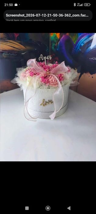 Arranjos de flores de cera