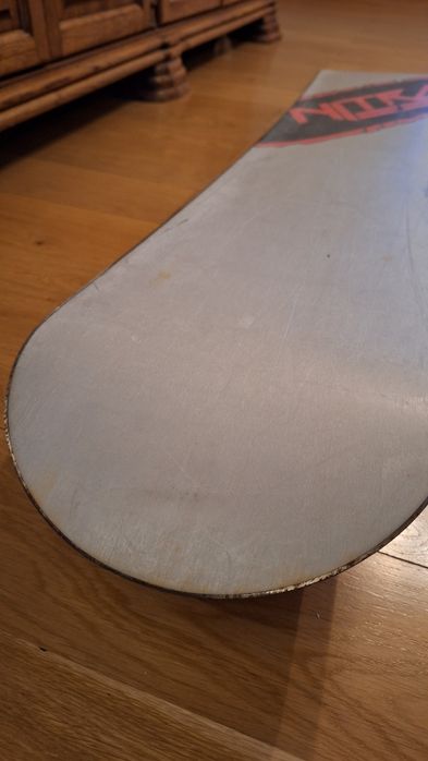 Używana deska snowboardowa Nitro 132 cm