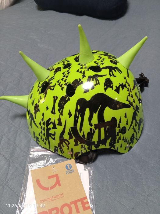 Дитячий  велосипедний шолом Greencycle Dinosaur (розмір S) з рогами