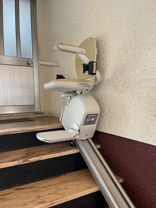 Vendo cadeira eletrica 7 degraus nova! SEM USO!