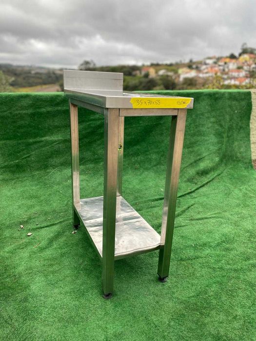 Bancada em inox com prateleira