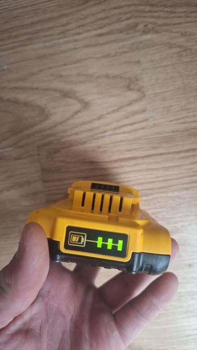 Bateria ,akumulator Dewalt  5ah + 2 ah 18v cena za 2 szt