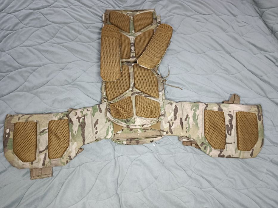 Плитоноска + РПС U-WIN мультикам стан 9/10 з підсумками