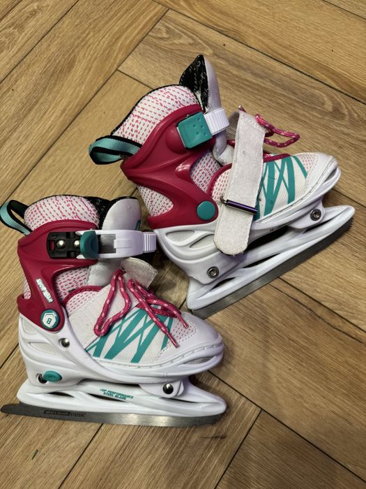 Łyżwy dla dziewczynki rozsuwane rozm.23-26