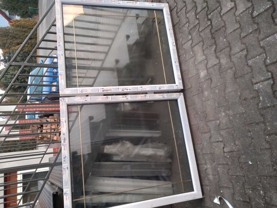 Okno  witryny fix biale