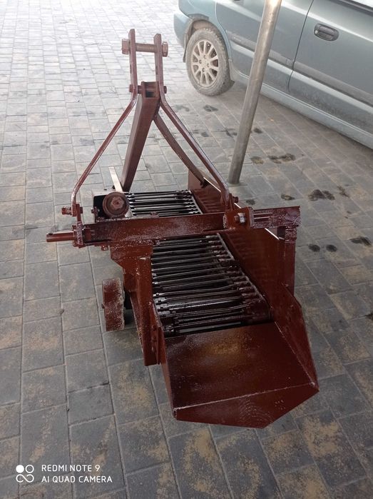 Продам картоплекопалку