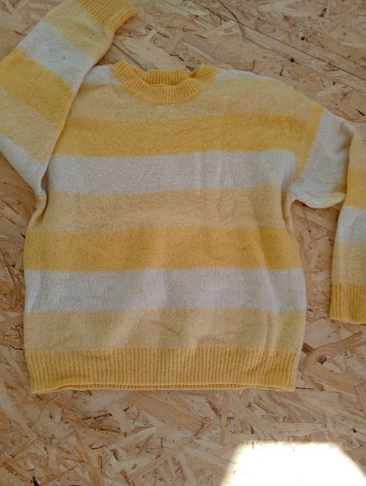 Sweter damski paski