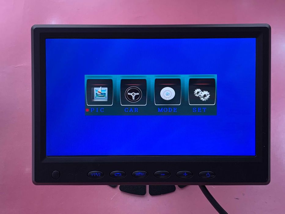 Очень качественный AHD монитор с QLED матрицей