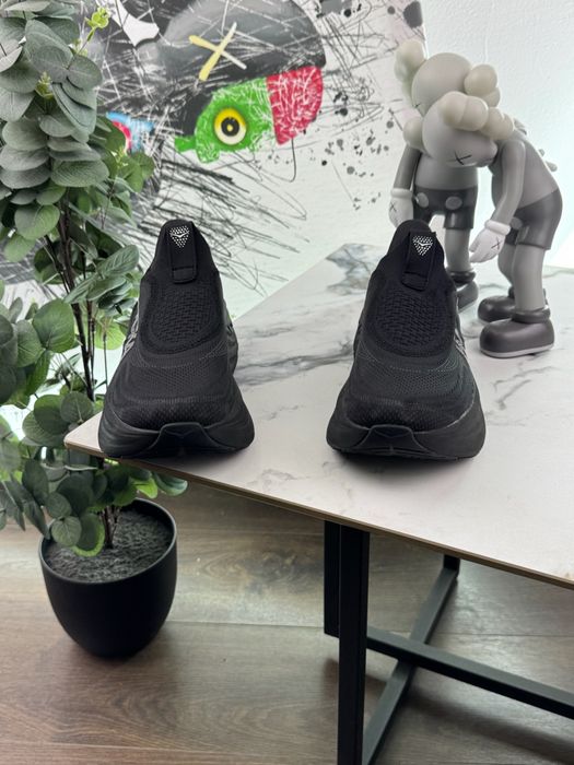 Кросівки Hoka Skyward 41 розмір Е16916