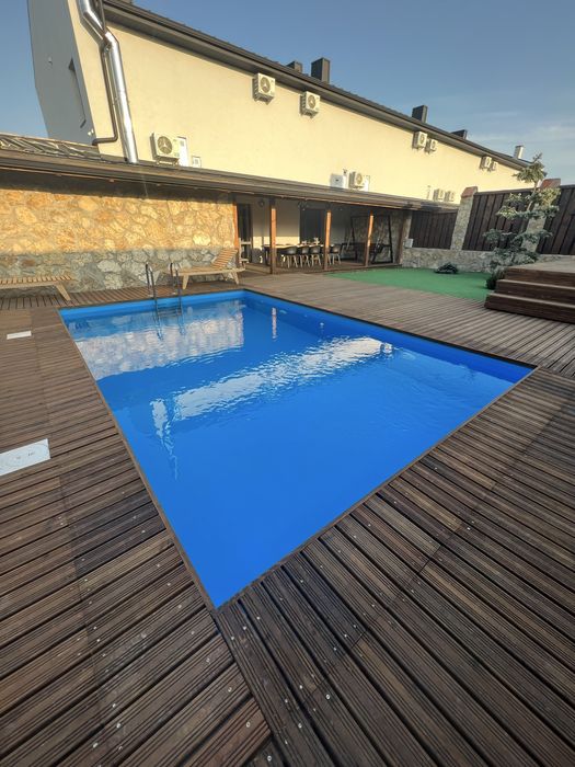 Бассейны. Строительство бассейнов. Реконструкция и обслуживание.