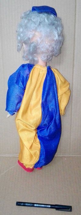 Clown-style doll64750656334082121