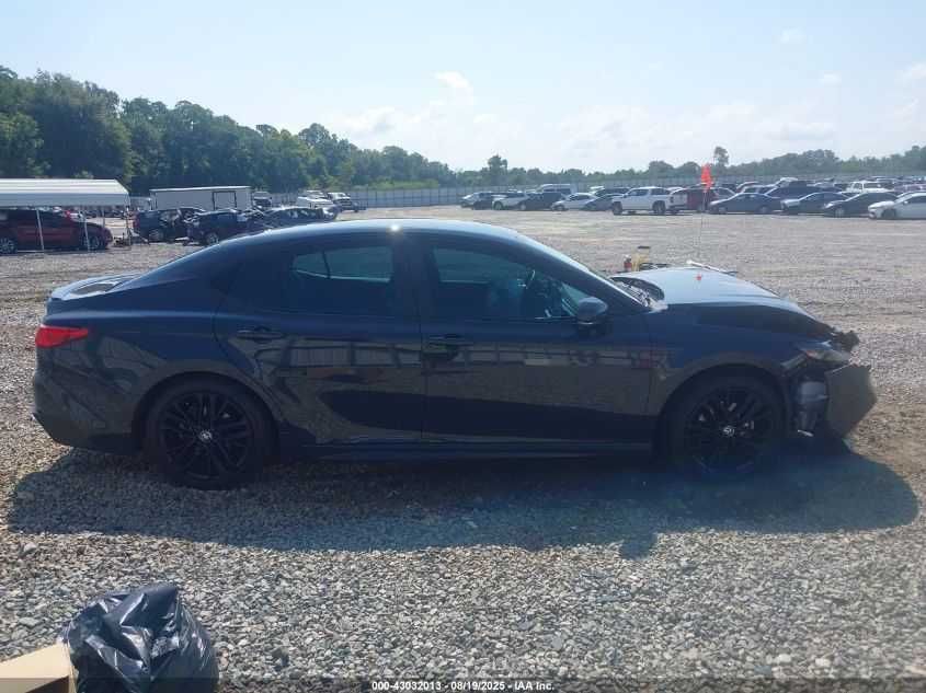 Toyota Camry 80 Hybrid SE 2024