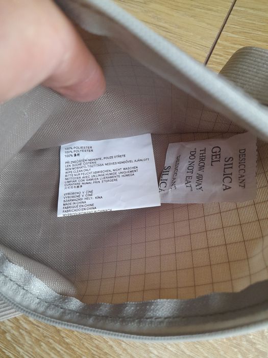 Saszetka nerka turystyczna na zamek