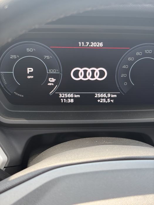 Audi Q4 - Etron
