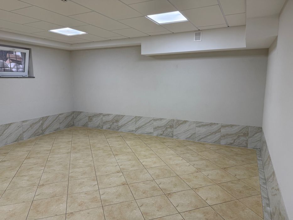 Здається приміщення під магазин