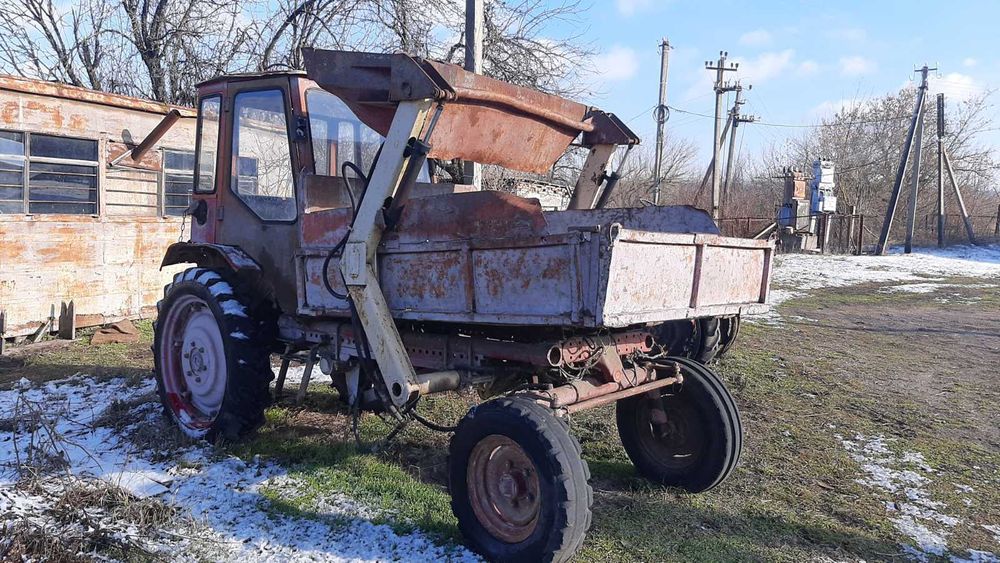 Продаю трактор Т-16.