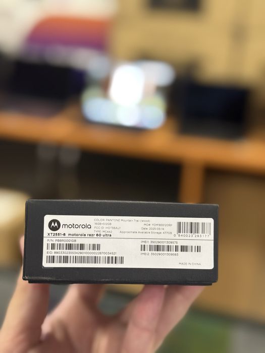 Motorola Razr 60 Ultra 16/512GB Mountain Trail, Нова запакована !