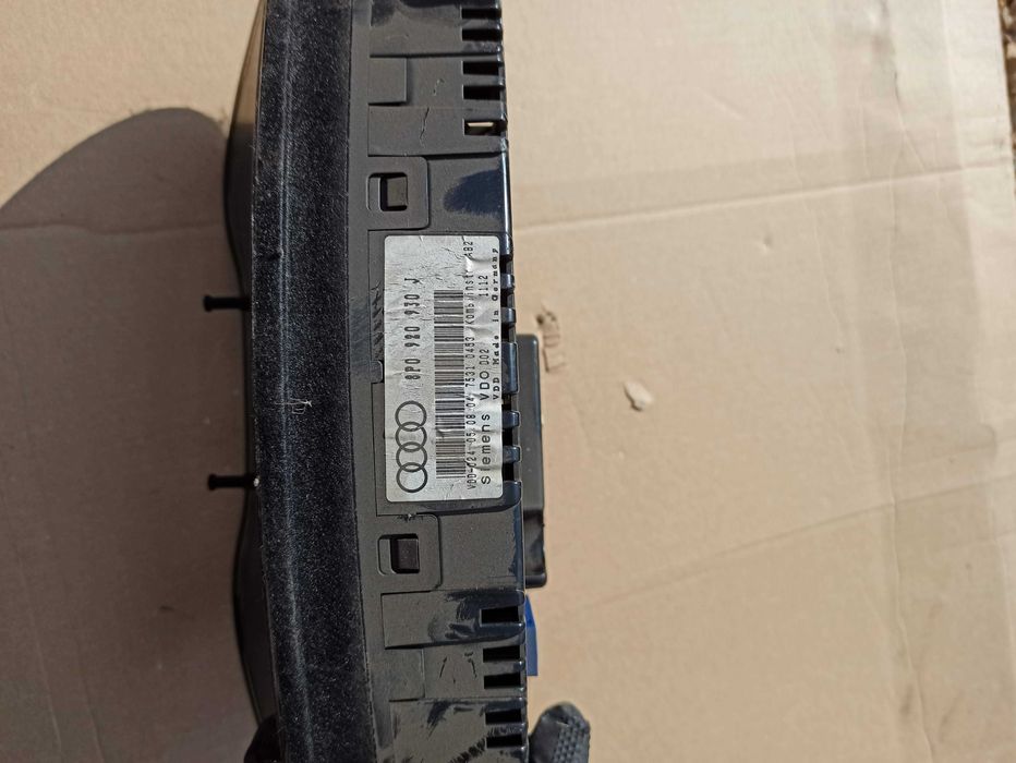 Zegar Licznik AUDI A3 8P 03-08.r 1.6 2.0 b 930 J Europa