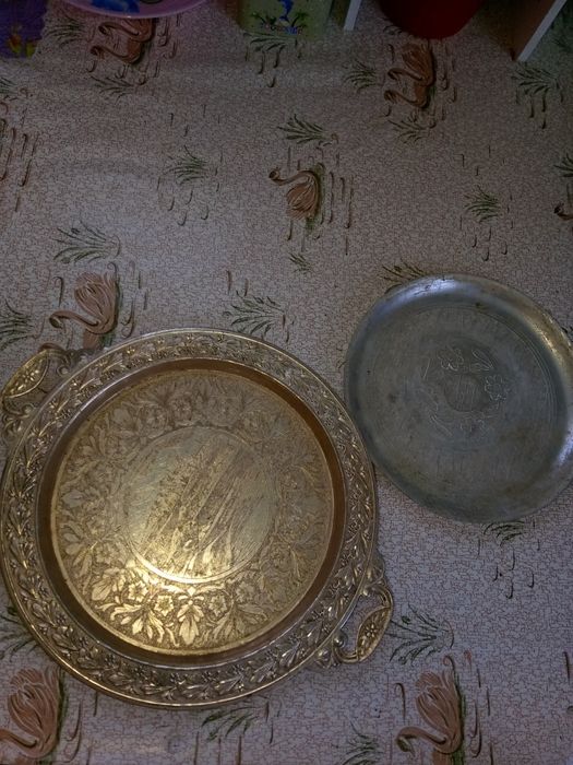 Підноси для вазонів