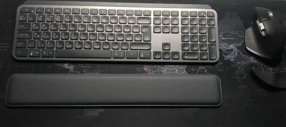 Logitech MX Palm Rest підставка для клавіатури Wrist rest