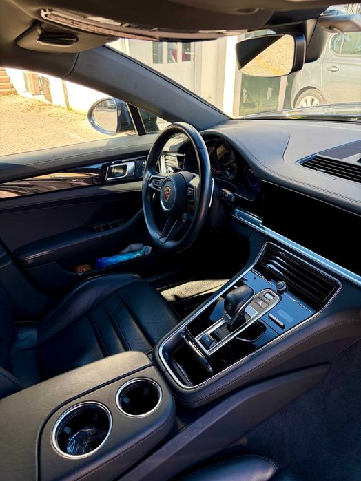 Porsche Panamera 4 E-Hybrid