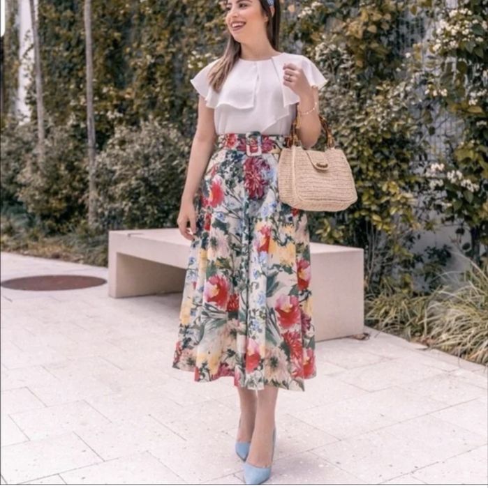 Спідниця ZARA в квітковий принт. Розмір М. Стан нової речі.