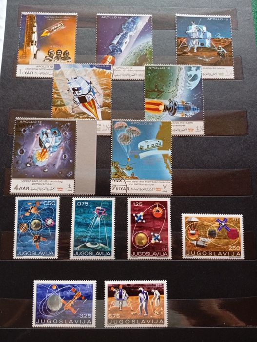 Klaser ze znaczkami. Temat Kosmos Astronautyka.