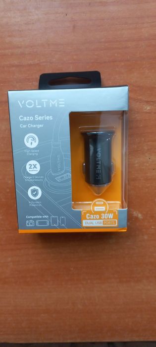 Автомобільне зарядне для телефона