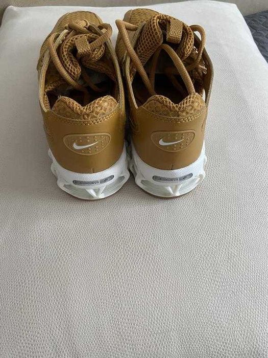 Нові оригінальні кросівки Nike