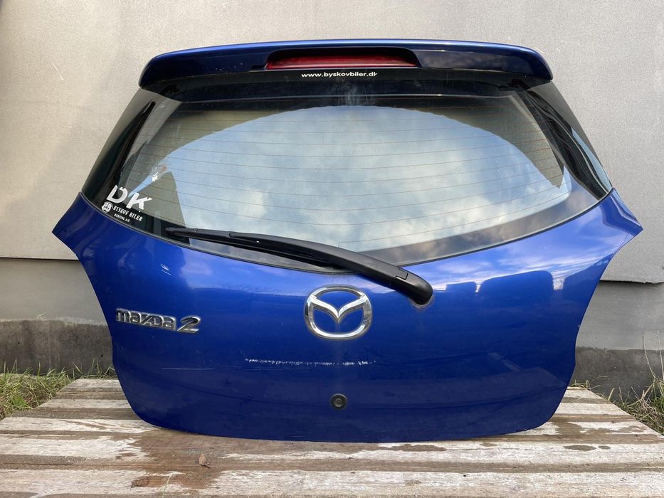 Ляда Кришка багажника Кляпа Мазда 2 Mazda 2