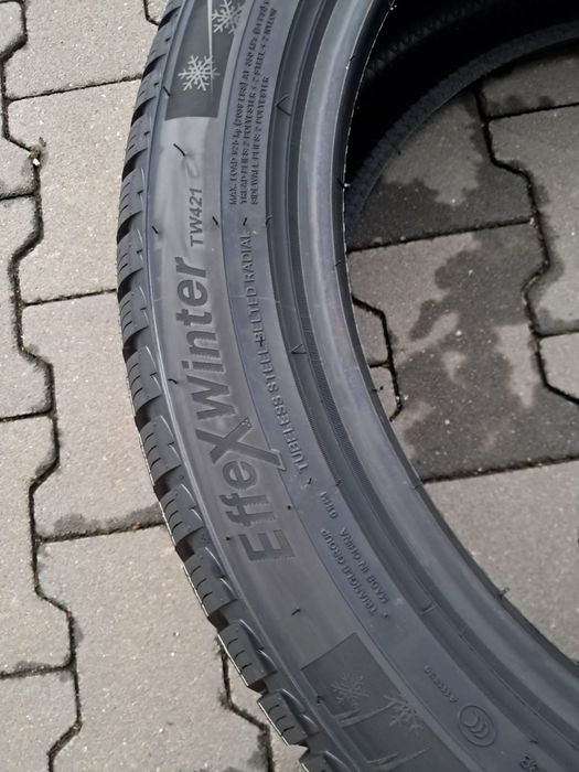 Nowe Opony Zimowe Triangle EffeX Winter TW421 255/45 R20 105W  XL