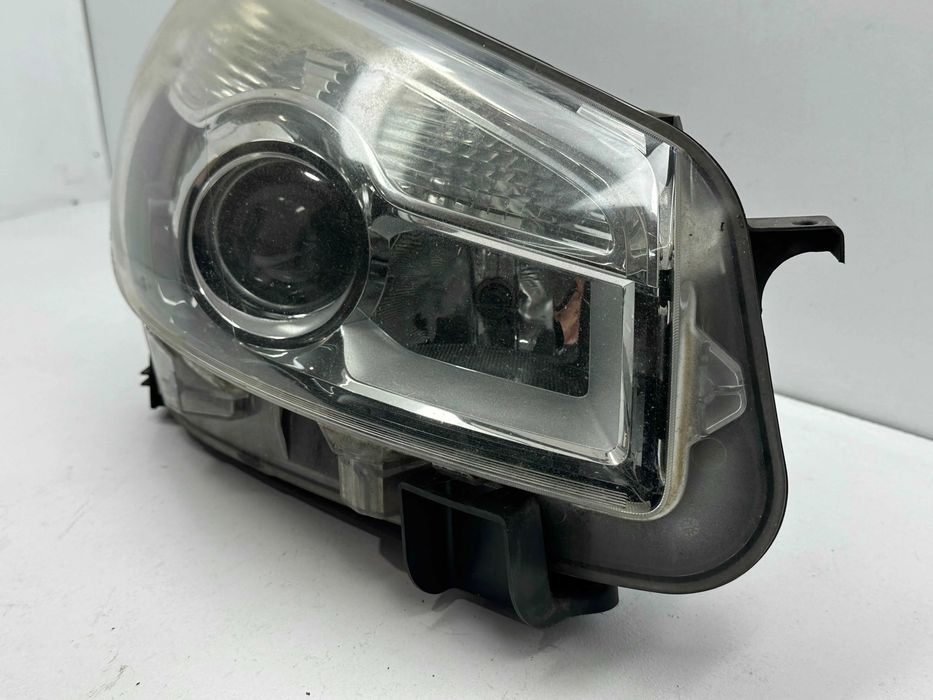 Ótica / Farol Direito - Nissan Qashqai J10 (2010)