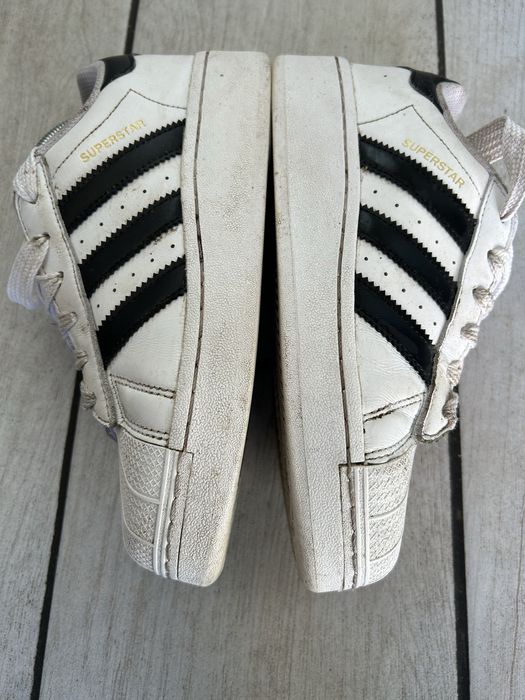 Кросівки Adidas кросівки