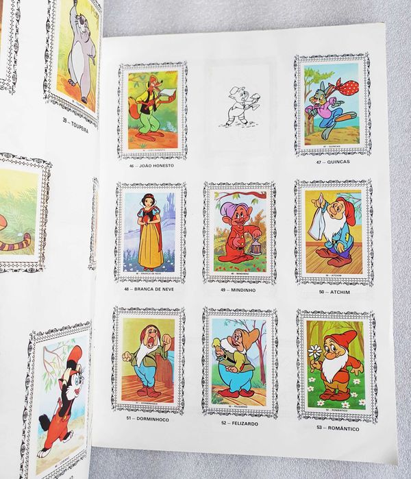 Antiga Caderneta Completa "Galeria Walt Disney" ~  210 Cromos ~ RARA