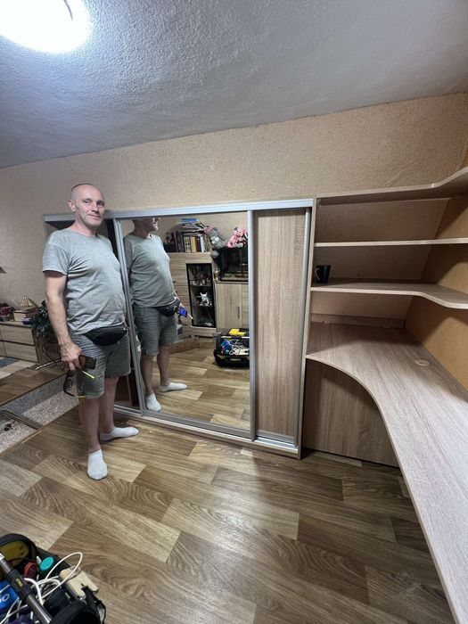 Складання меблів. Вантажник.