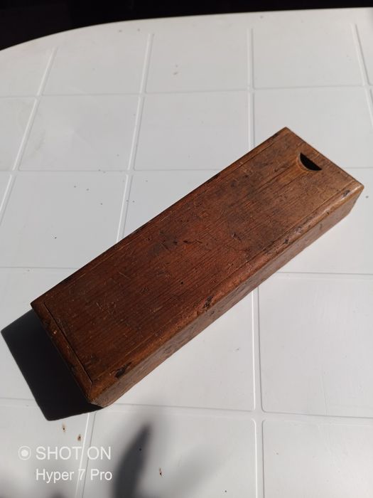 Ferramenta de cortar juntas antiga data de 1947