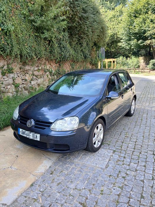 Volkswagen Golf V 1.4 Fsi 90 cv : Fiável, Económico e Pronto a Circular