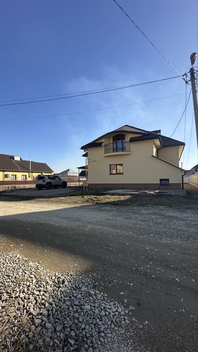 Є-Відновлення; Продаж - обмін; будинок; Чернівці; ремонт; ділянка; газ;