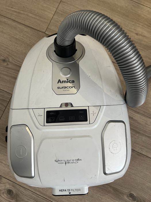 Odkurzacz AMICA suracon 700 W