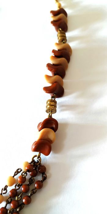 Винтажное колье из  цветного фигурного и сатинового стекла бижутерия