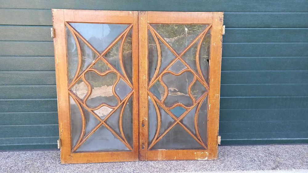 Portadas antigas em madeira nobre